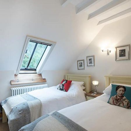Converted Chapel, Stunning Sea & Mountain Views! Penmaen-mawr Esterno foto