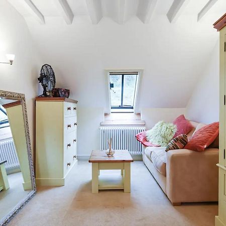 Converted Chapel, Stunning Sea & Mountain Views! Penmaen-mawr Esterno foto