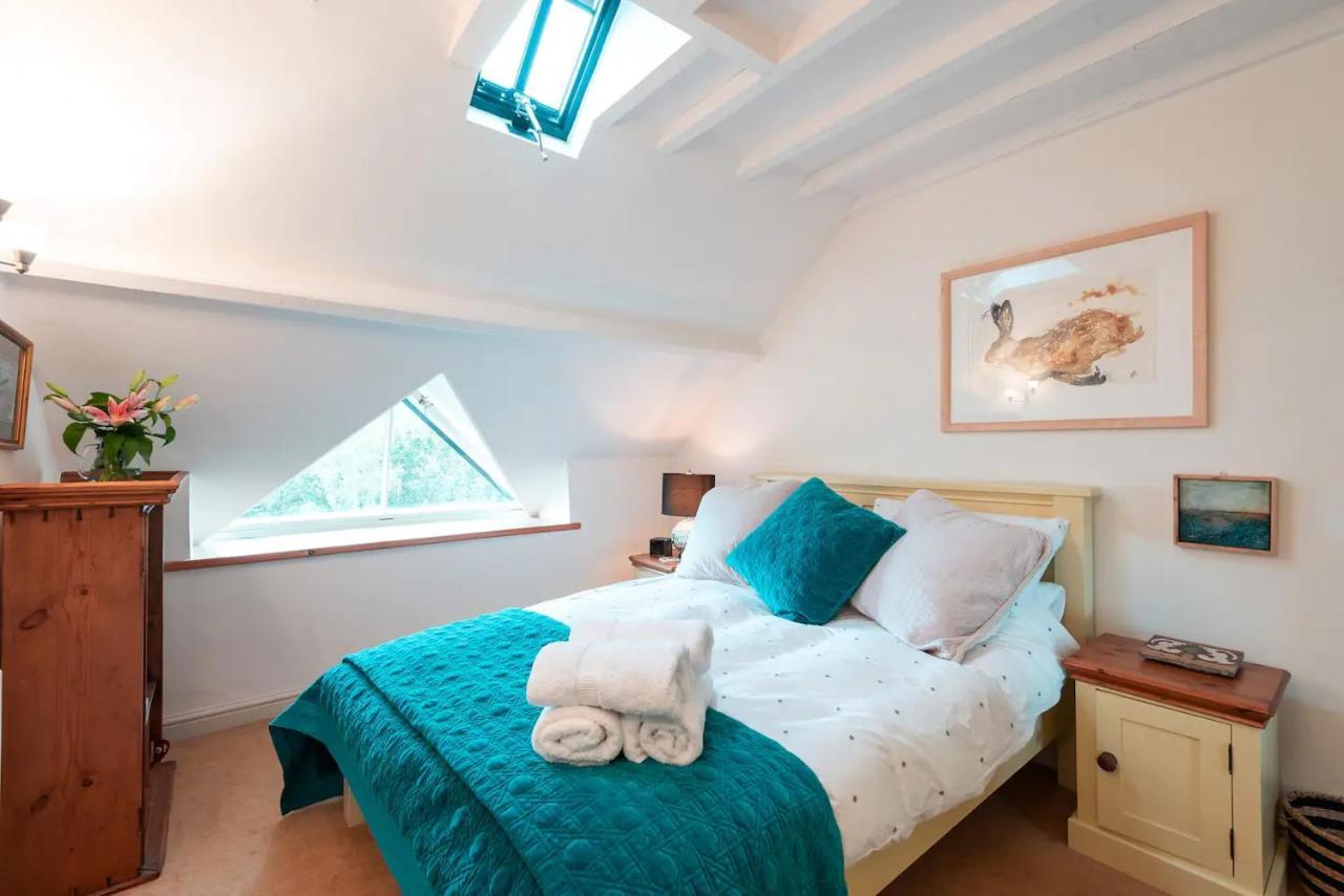 Converted Chapel, Stunning Sea & Mountain Views! Penmaen-mawr Esterno foto